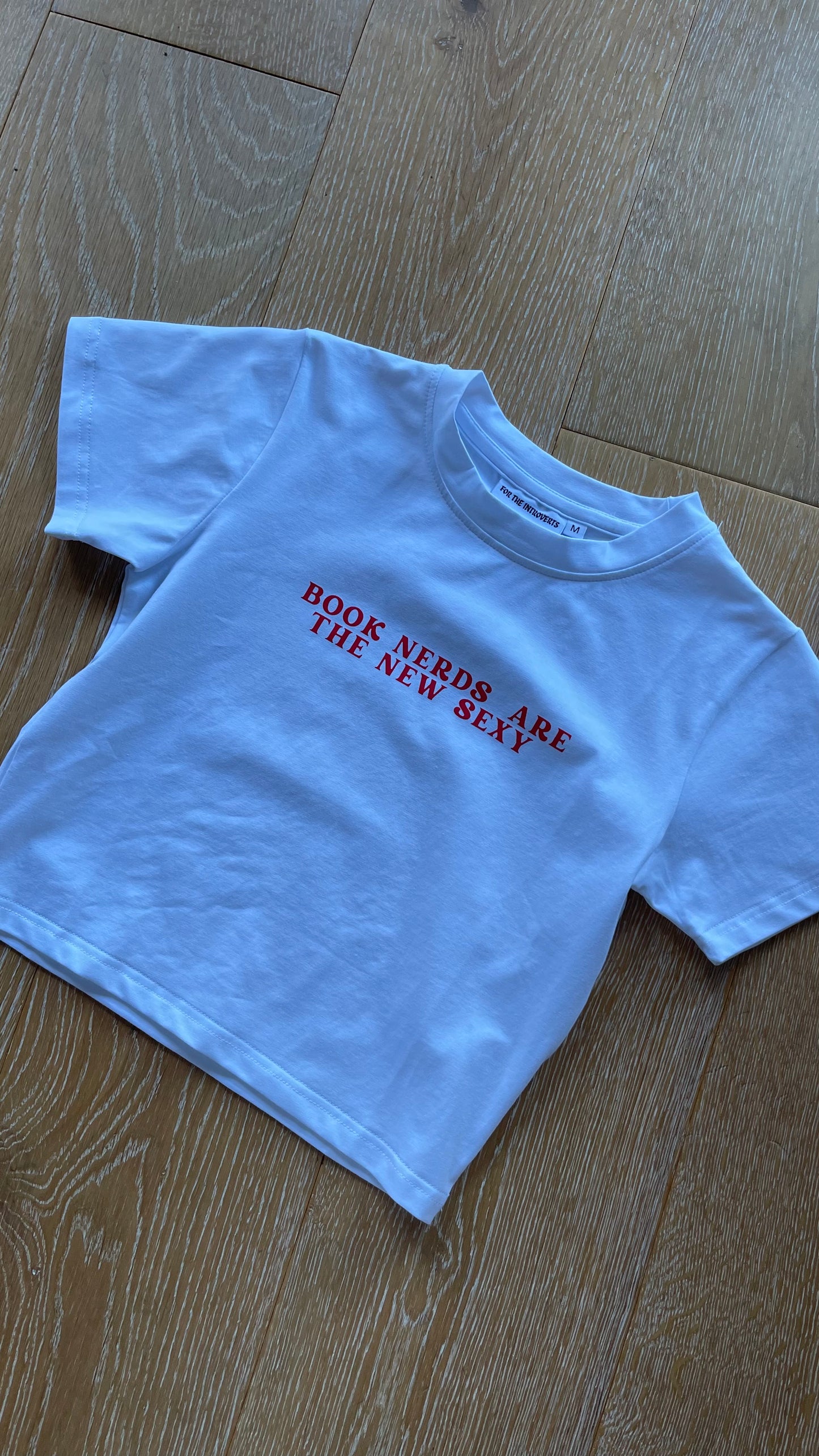 BOOK NERDS ARE SEXY SLOGAN TEE