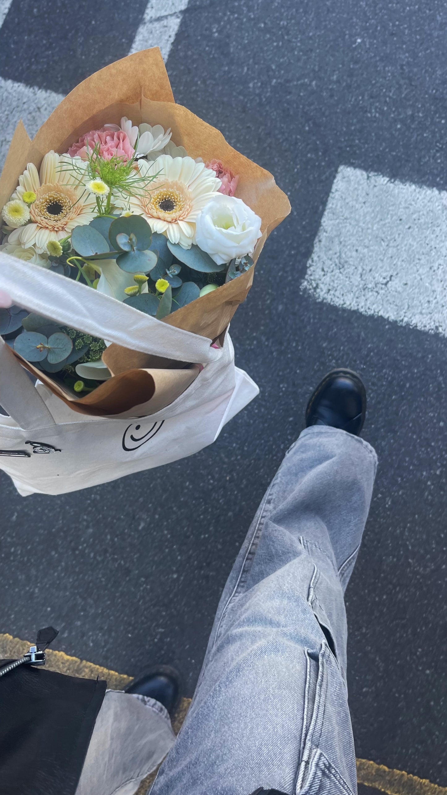 SMILEY TOTE BAGS SALE