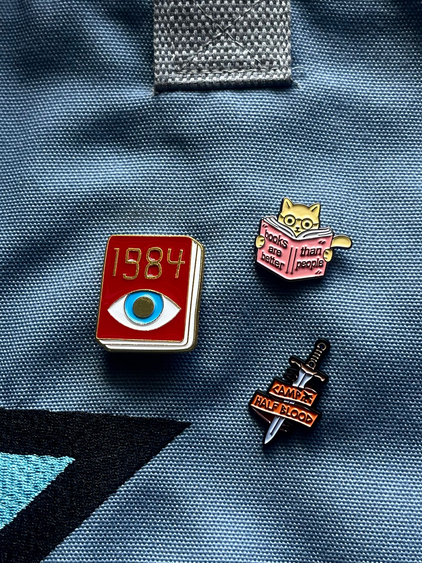 1984 BOOK PIN