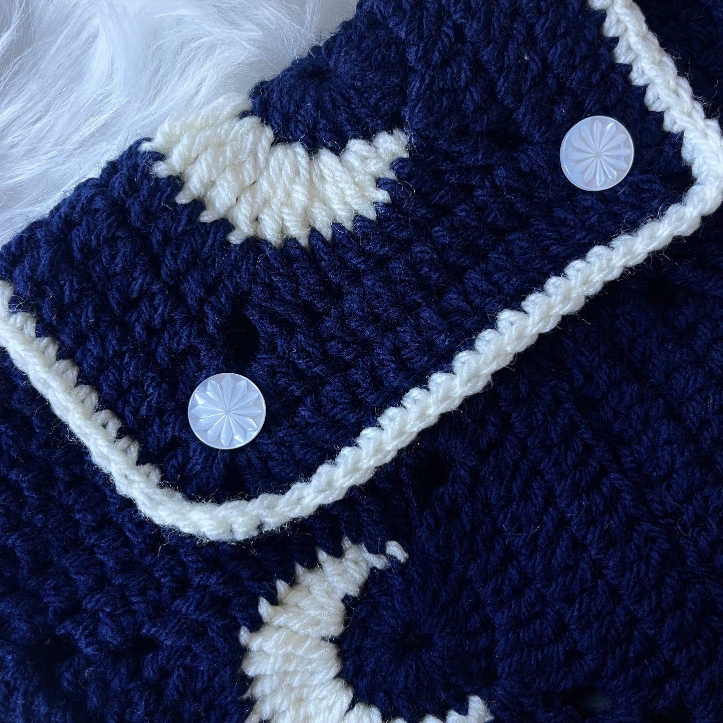 LUNA BOOK SLEEVE