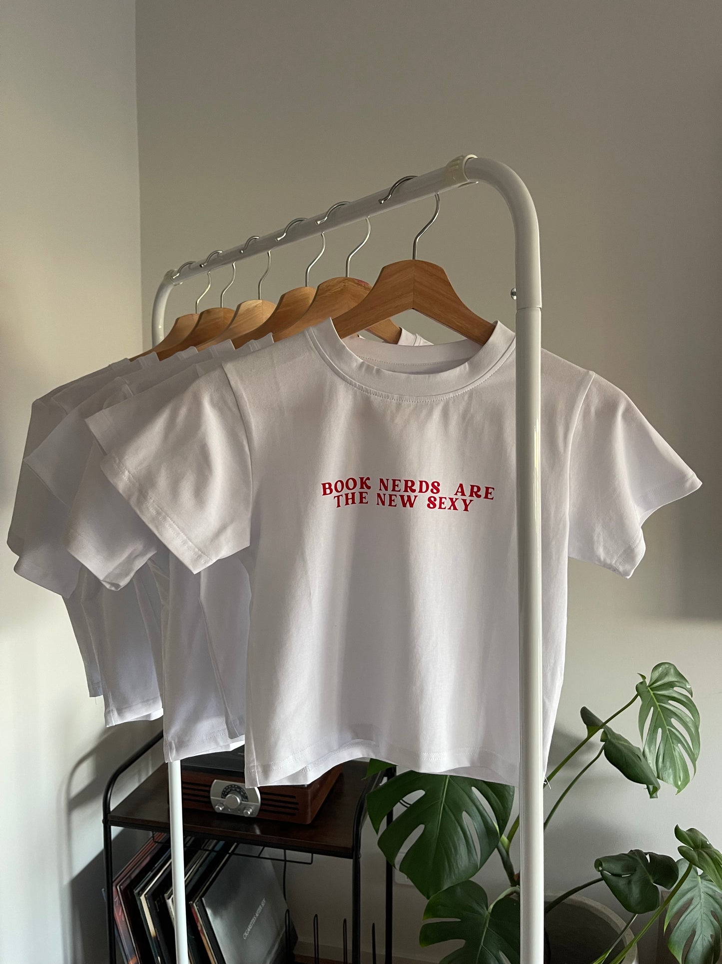 BOOK NERDS ARE SEXY SLOGAN TEE