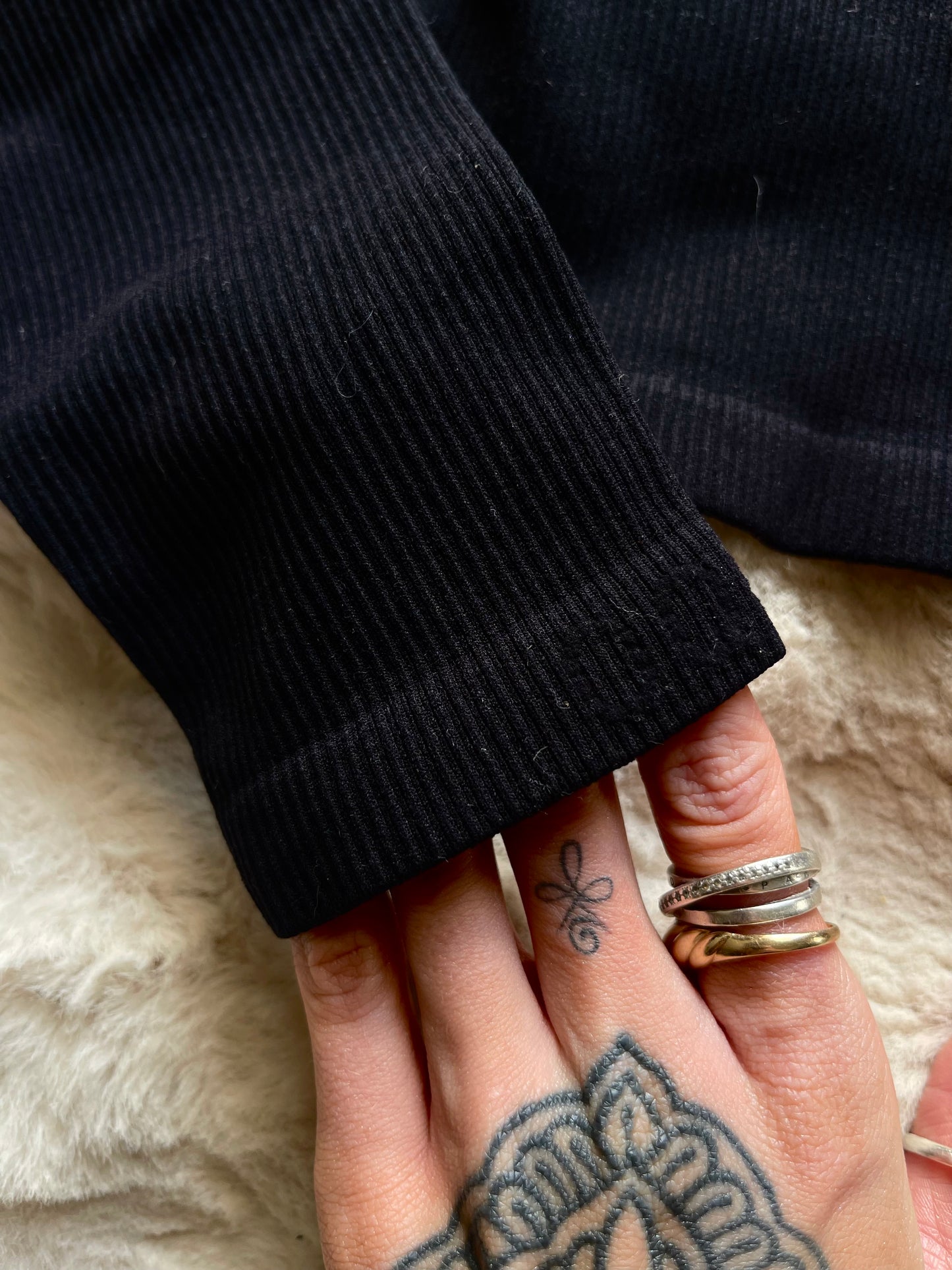 SAMPLE SALE *** DARK ROMANCE LONG CROP