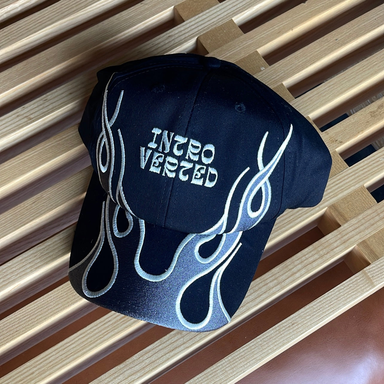 INTROVERTED FLAME CAP