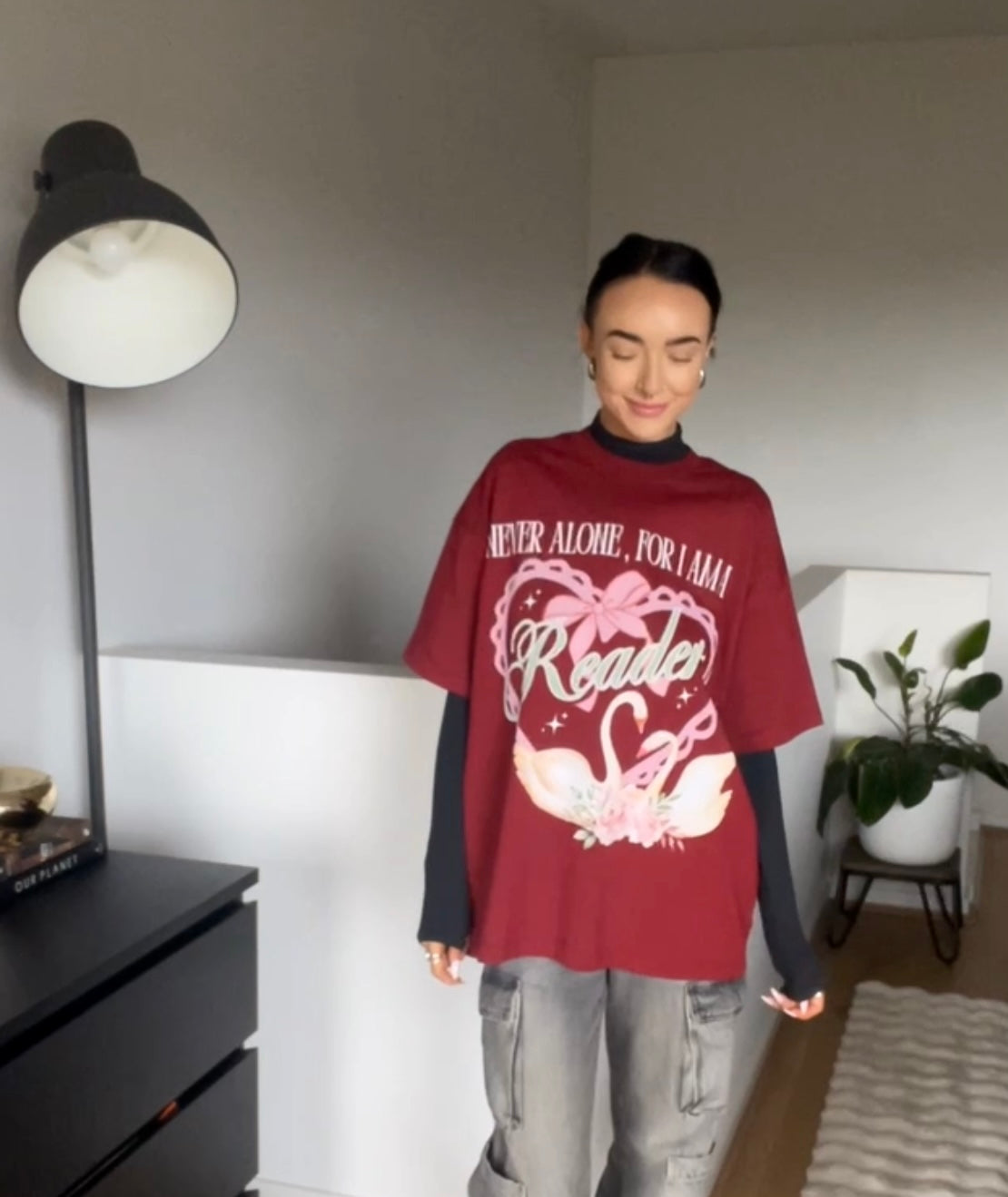 BLACK OVERSIZED READER TEE