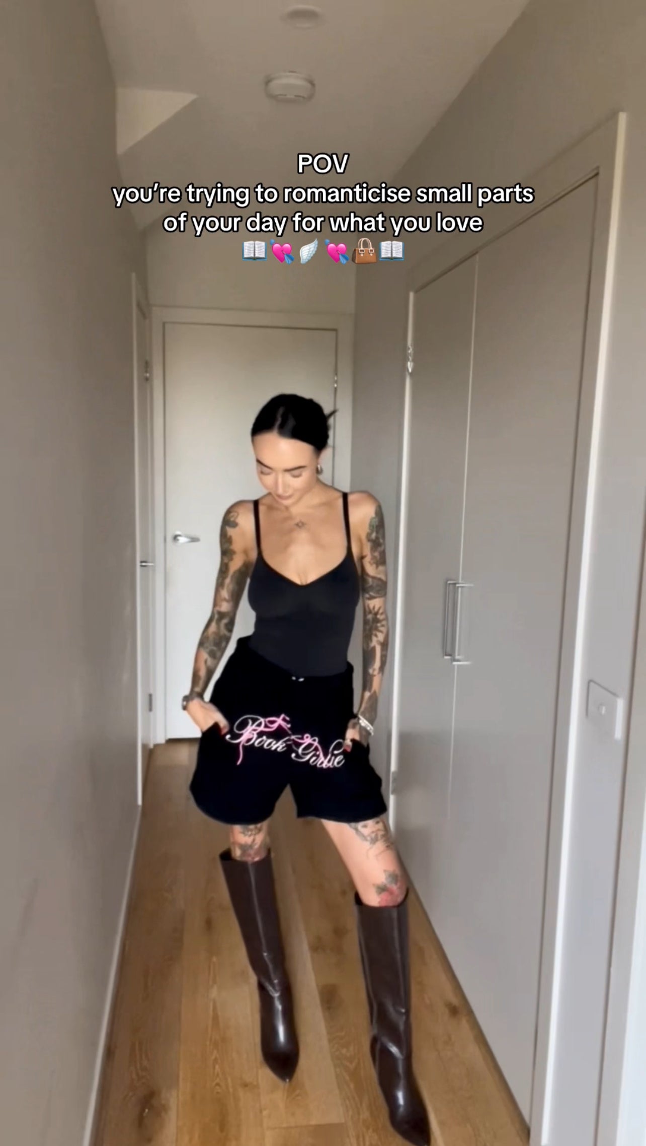 BOOK GIRLIE LOUNGE SHORTS