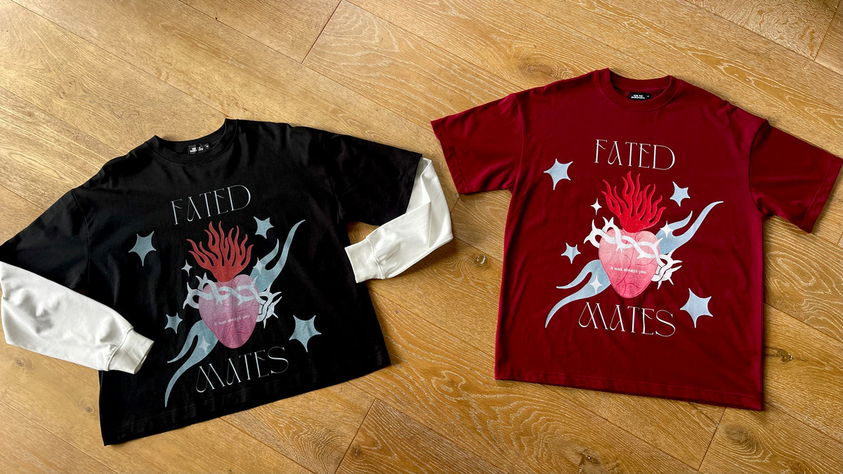 ROMANTASY GRAPHIC BOOK MERCH TEE