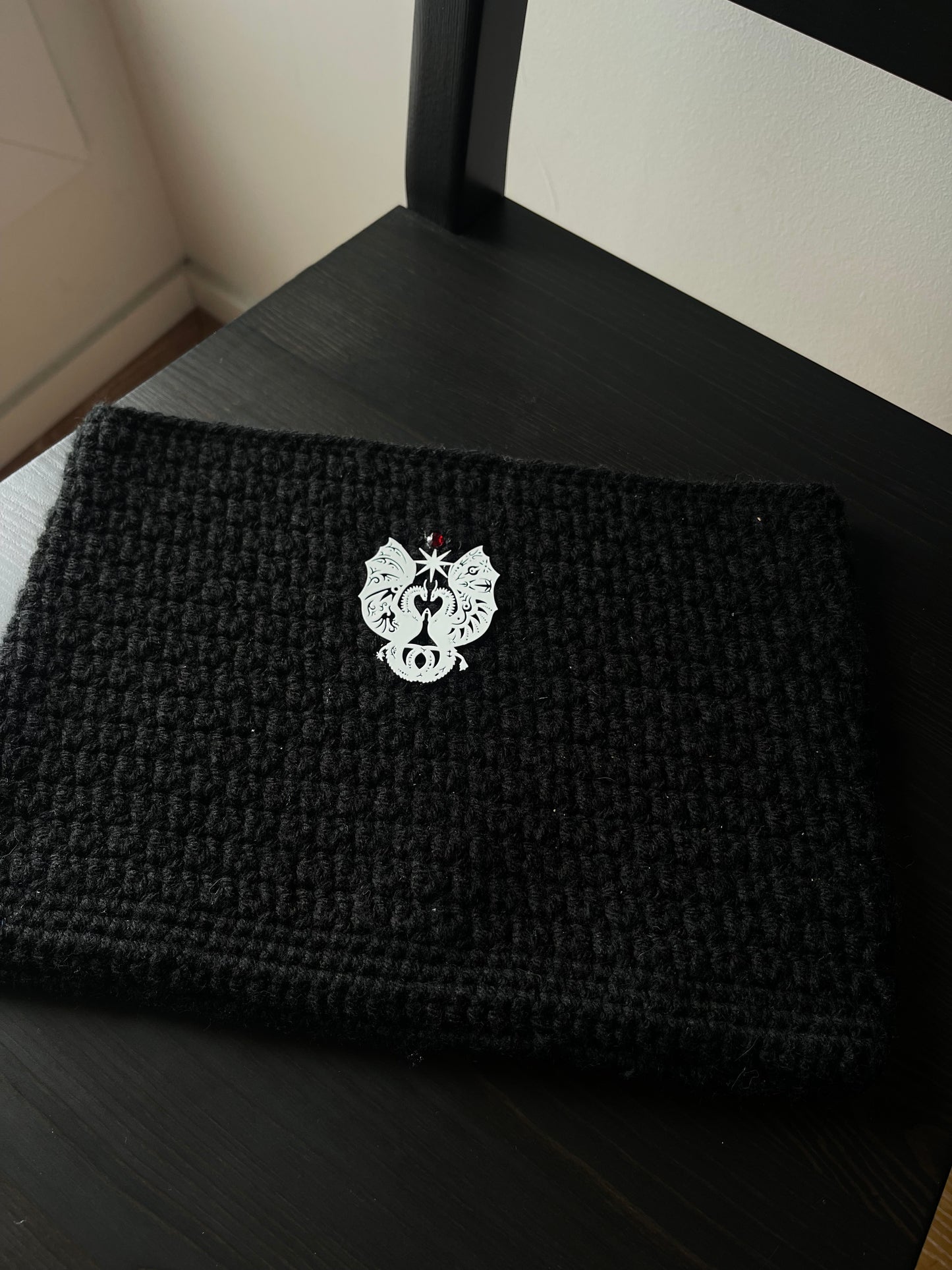 DRAGON BOOK SLEEVE, MIDNIGHT BLACK