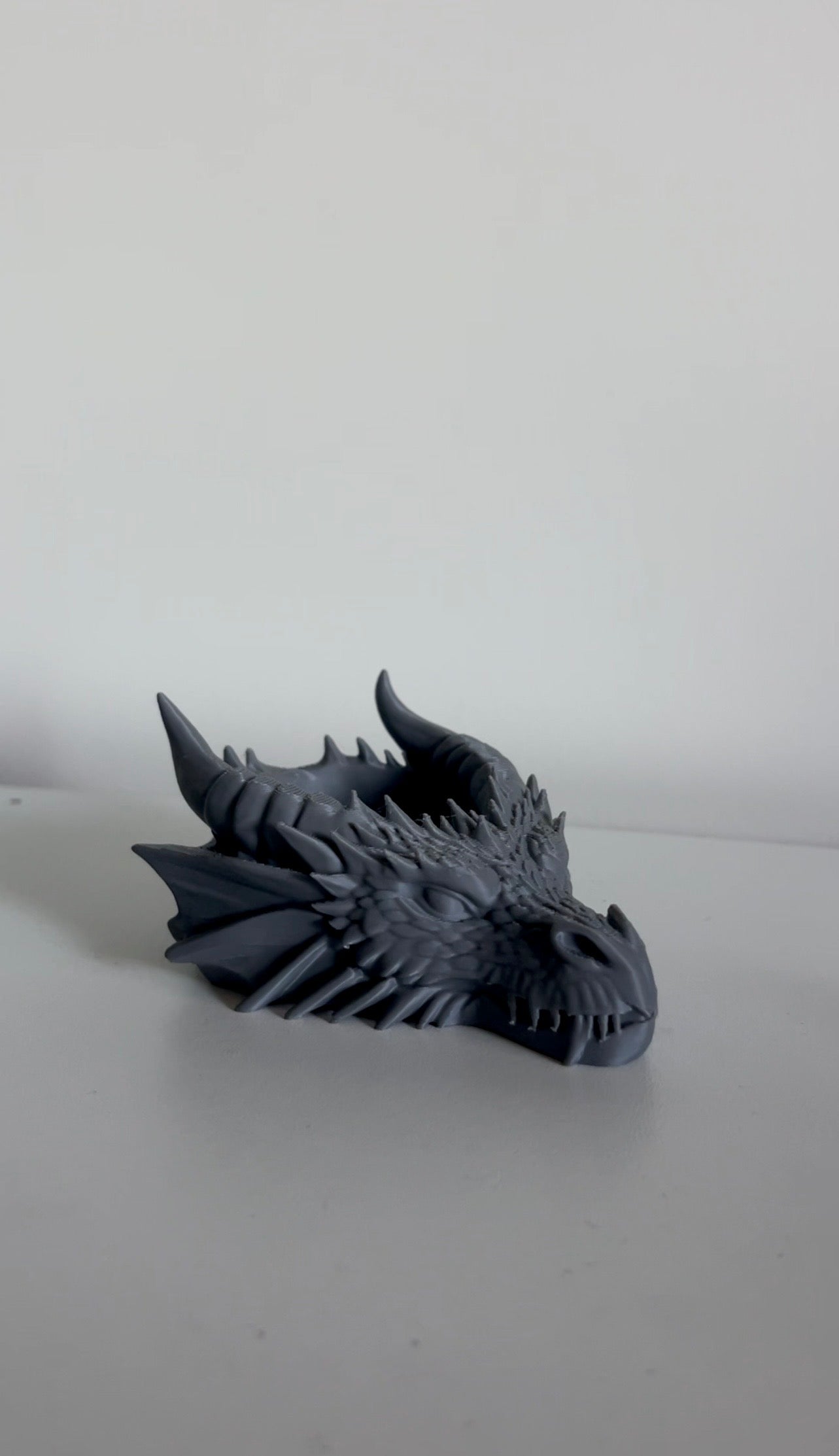 DRAGON TRINKET HOLDER, GREY