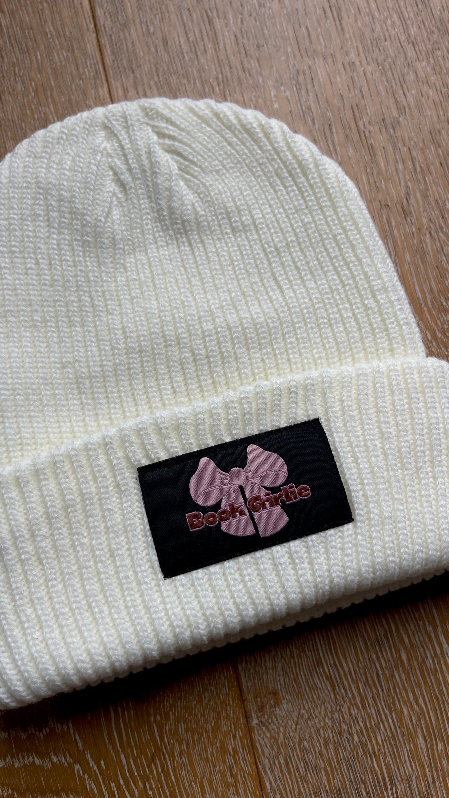 BOOK GIRLIE CHUNKY RIB BEANIE