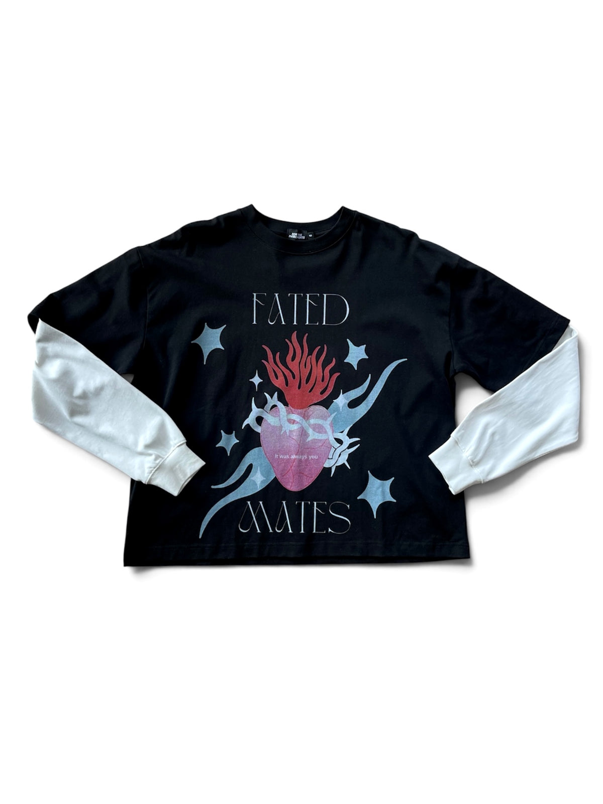 ROMANTASY GRAPHIC LONG SLEEVE CREW NECK