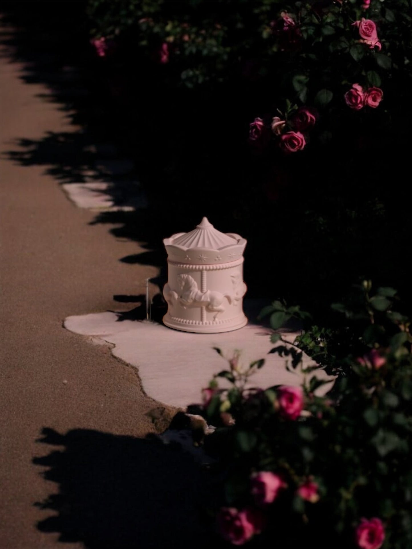 WHIMSY ROSE CANDLE