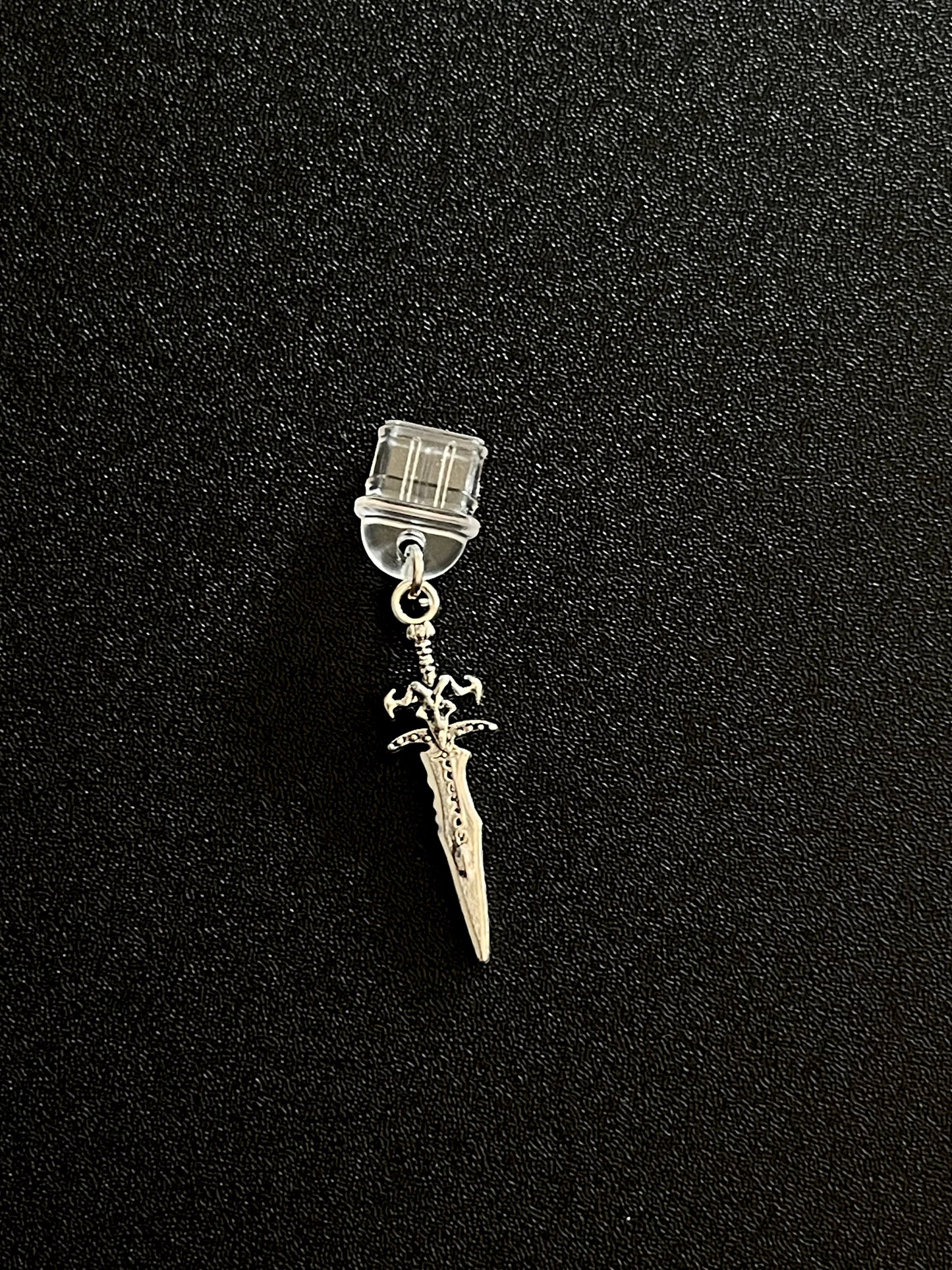 KINDLE DUST PLUG, DAGGER