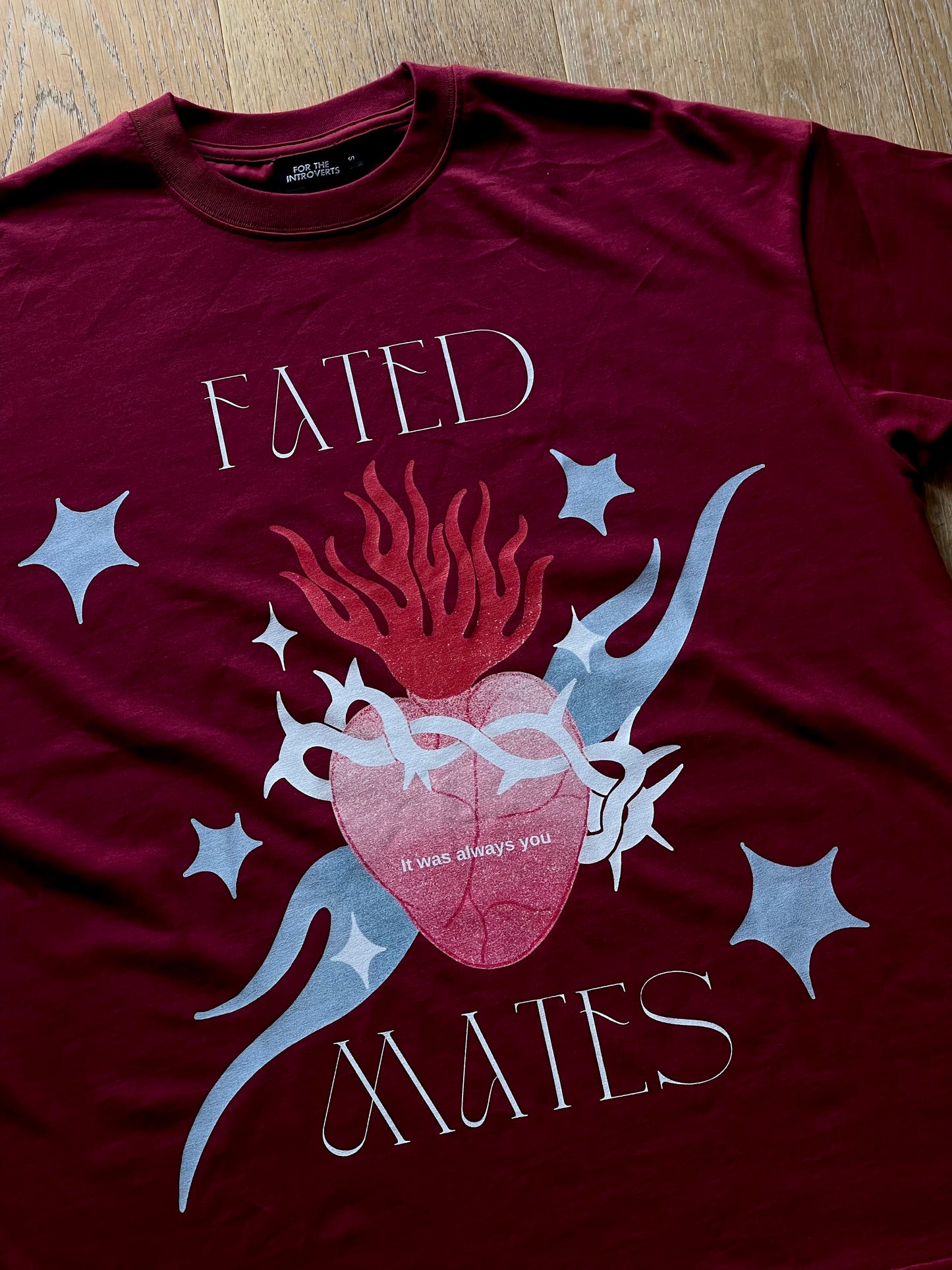 ROMANTASY GRAPHIC BOOK MERCH TEE