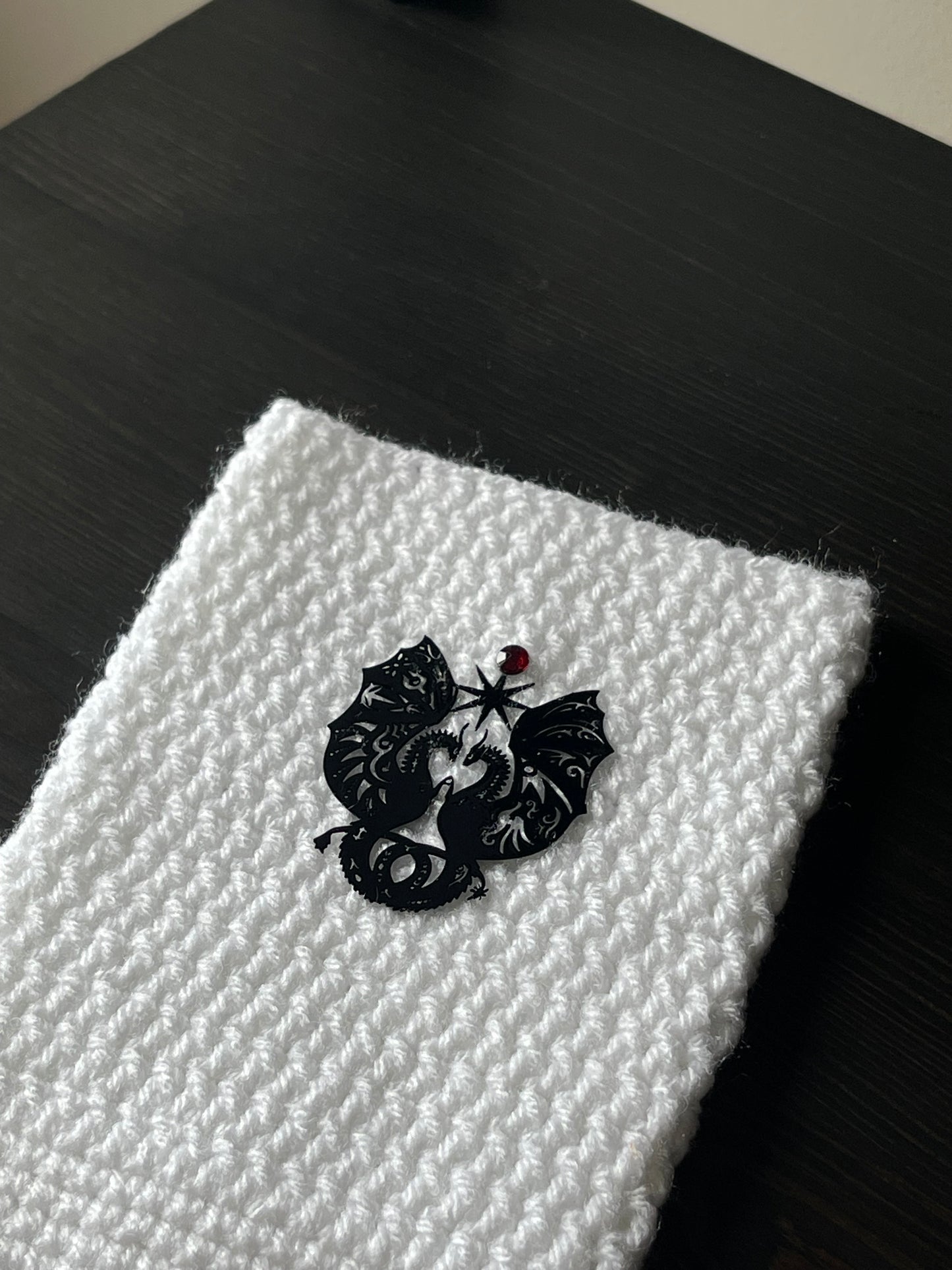 DRAGON KINDLE SLEEVE, SNOW (HANDMADE)