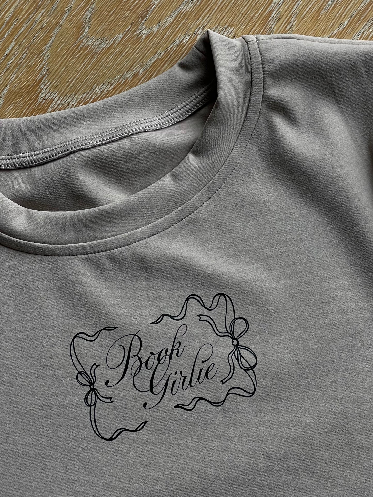 BOOK GIRLIE TEE, ICED COFFEE