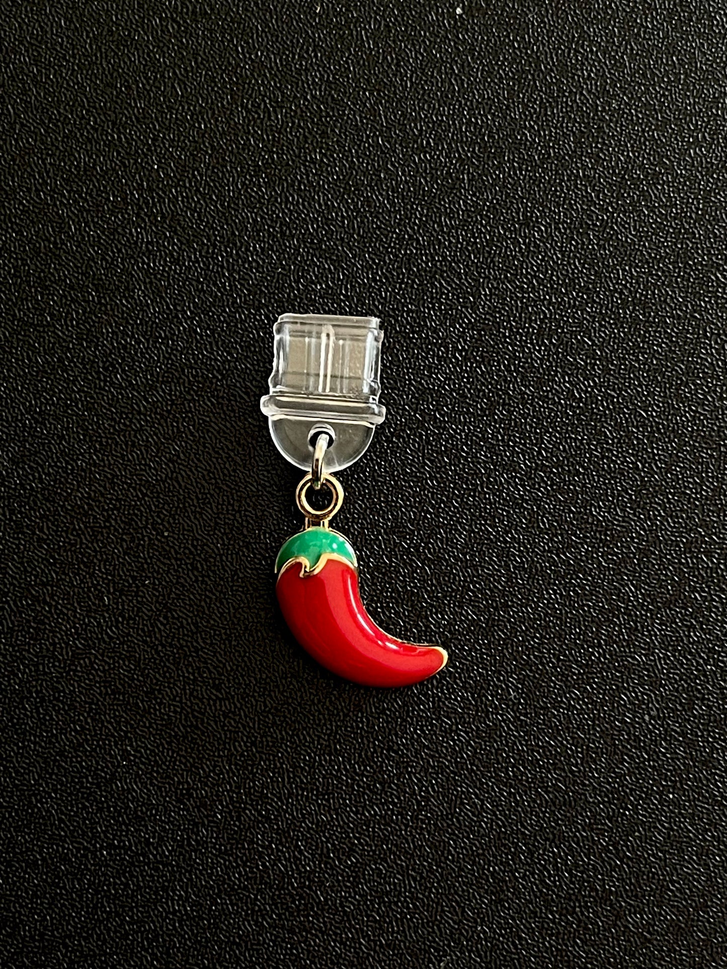 KINDLE DUST PLUG, SMUT CHILLI