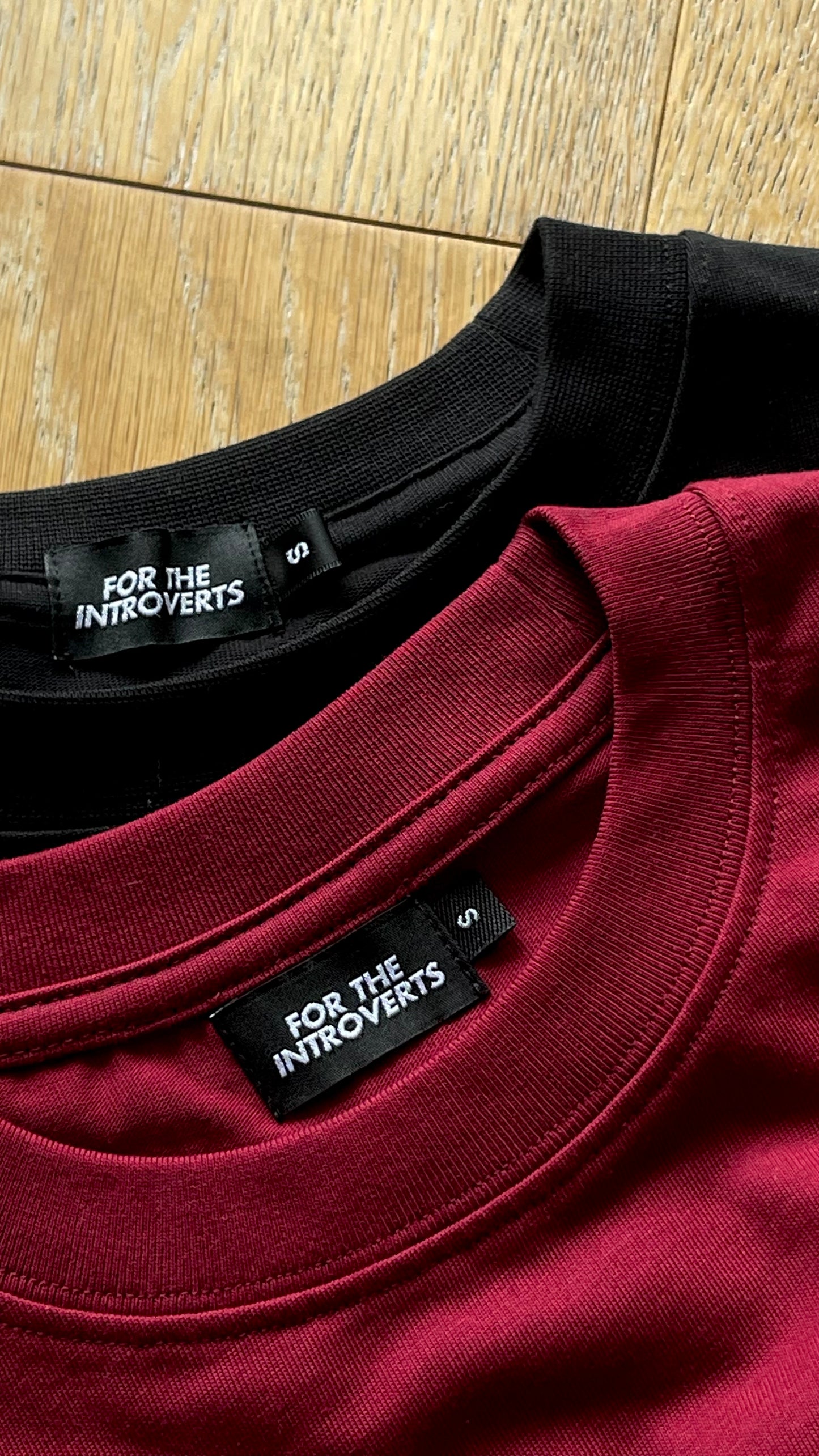 ROMANTASY GRAPHIC BOOK MERCH TEE