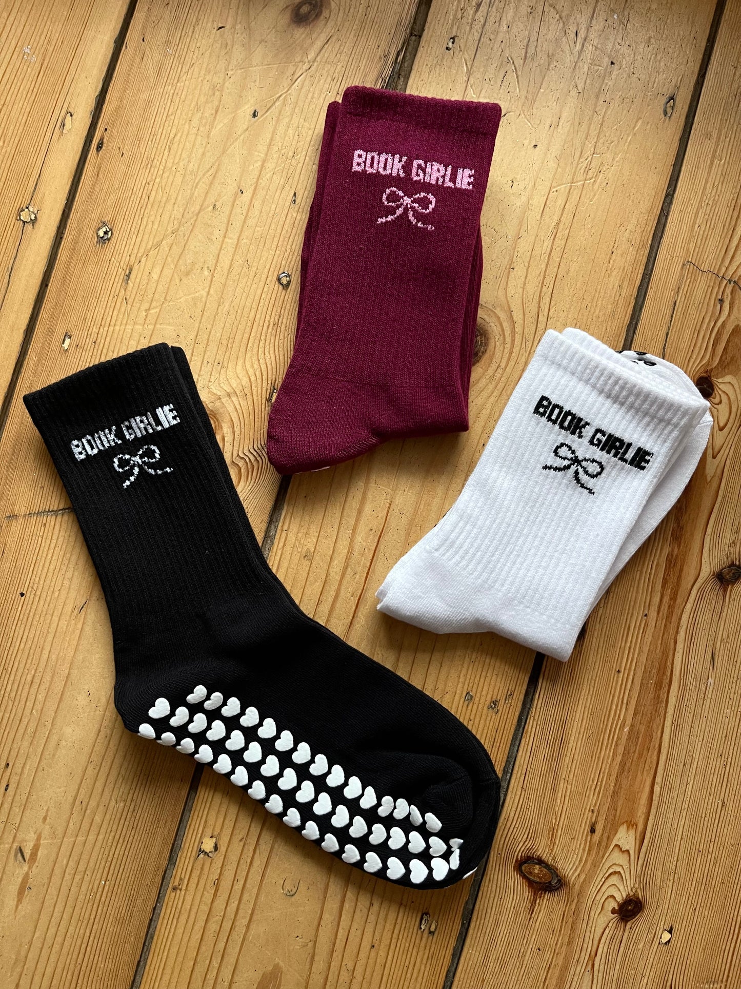 BOOK GIRLIE PILATES GRIP SOCKS, MIDNIGHT BLACK