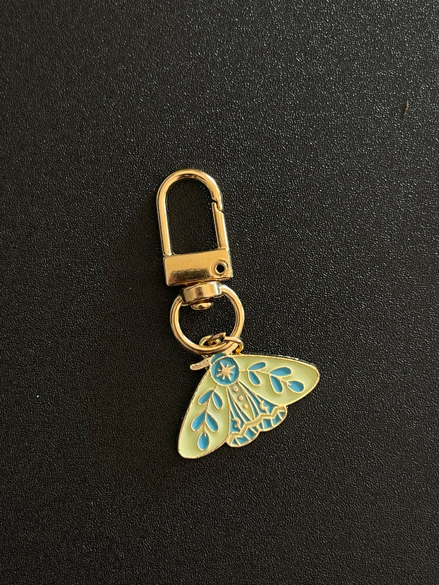 KINDLE MOTH CHARMIES